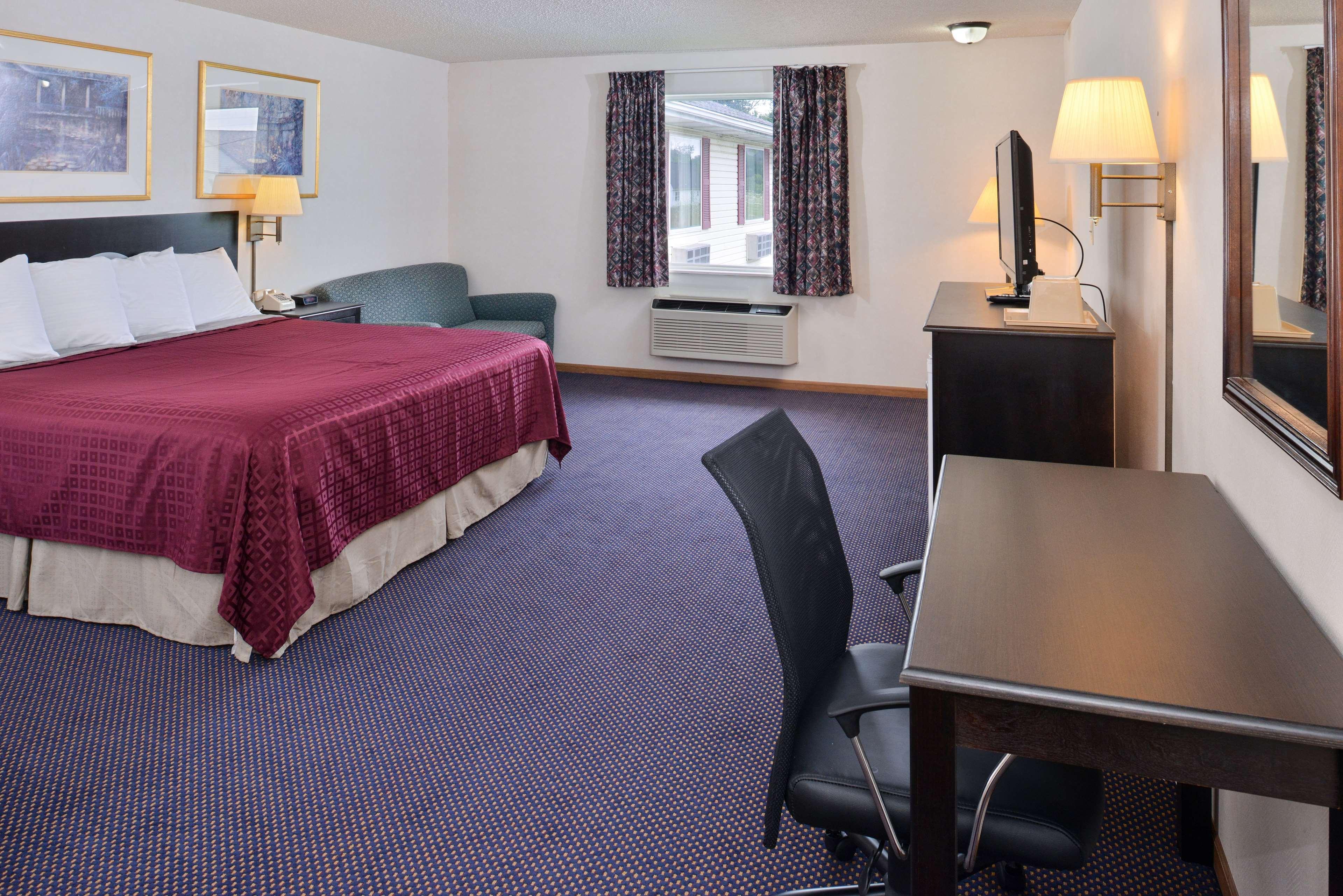 Americas Best Value Inn Knob Noster Buitenkant foto
